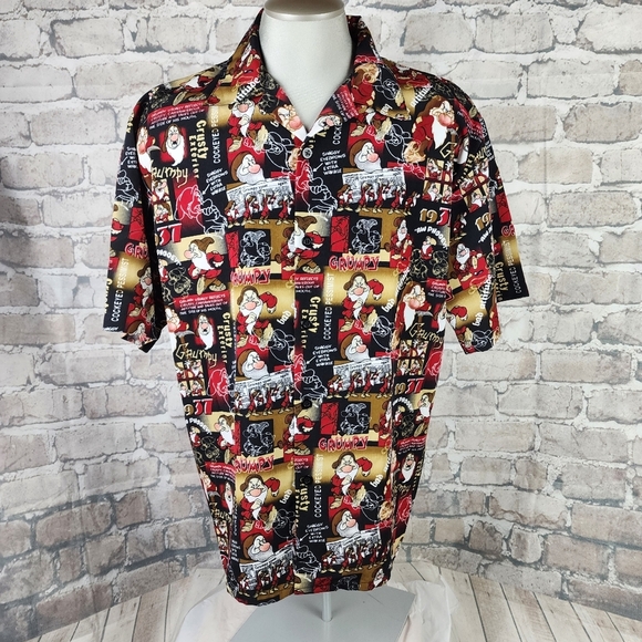 Disneyland Resort Short Sleeve Camp Shirt Grumpy Snow White Red Black Size XL - Picture 4 of 11